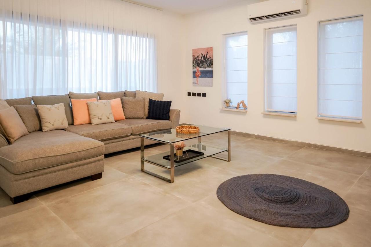 וילה רוני בריכה מחוממת Villa Roni Heated Pool Eilat Exterior photo